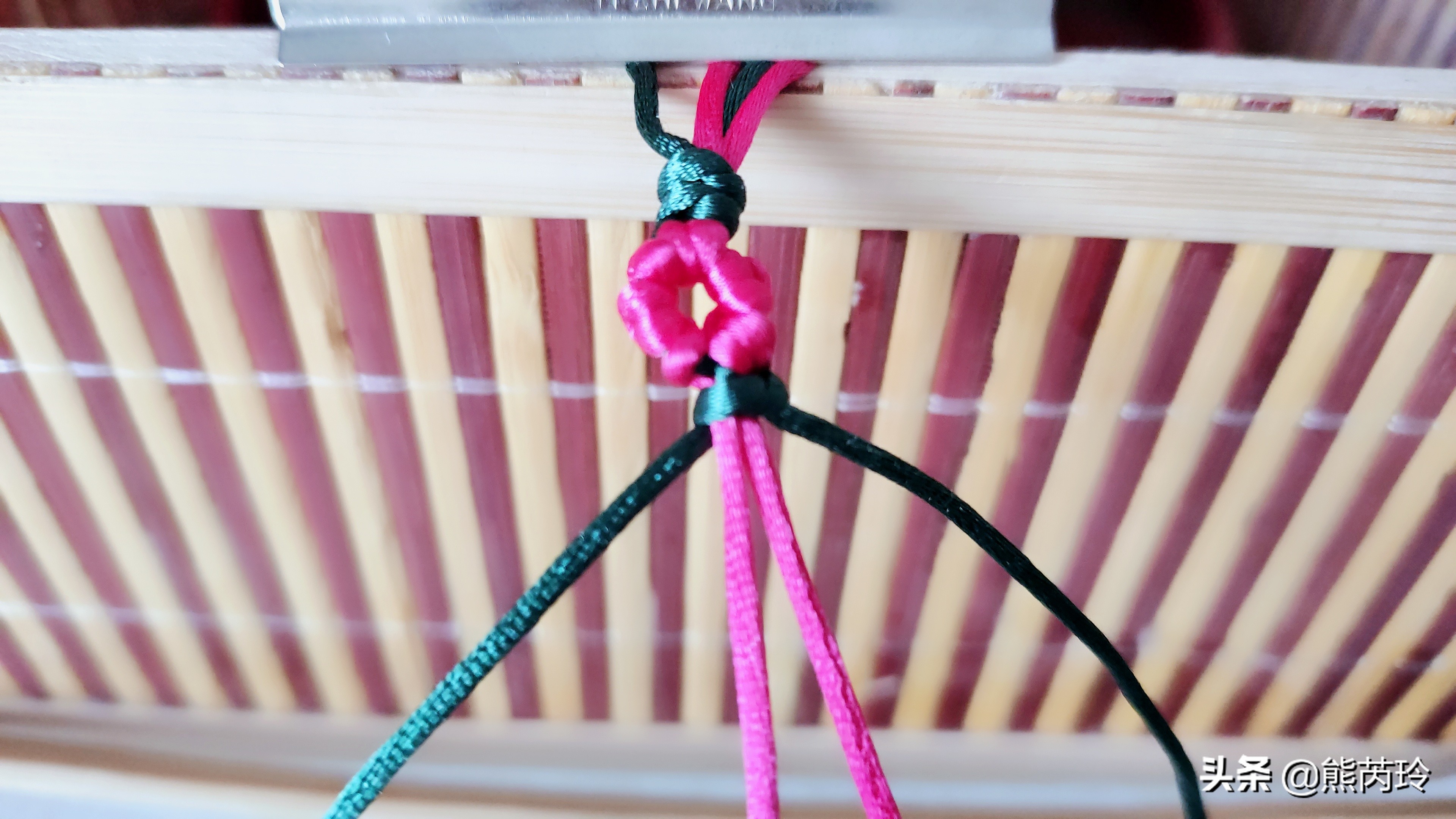 用两根绳编梅花手链简单又漂亮,梅花手链一般用什么线编