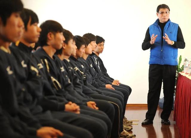 武磊上港徐根宝,徐根宝对武磊的要求