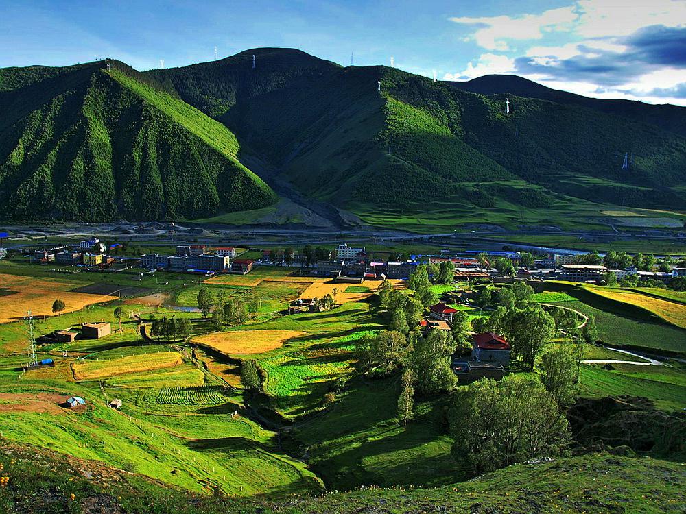 稻城亚丁四姑娘山3天环线旅游,稻城亚丁四姑娘山自驾