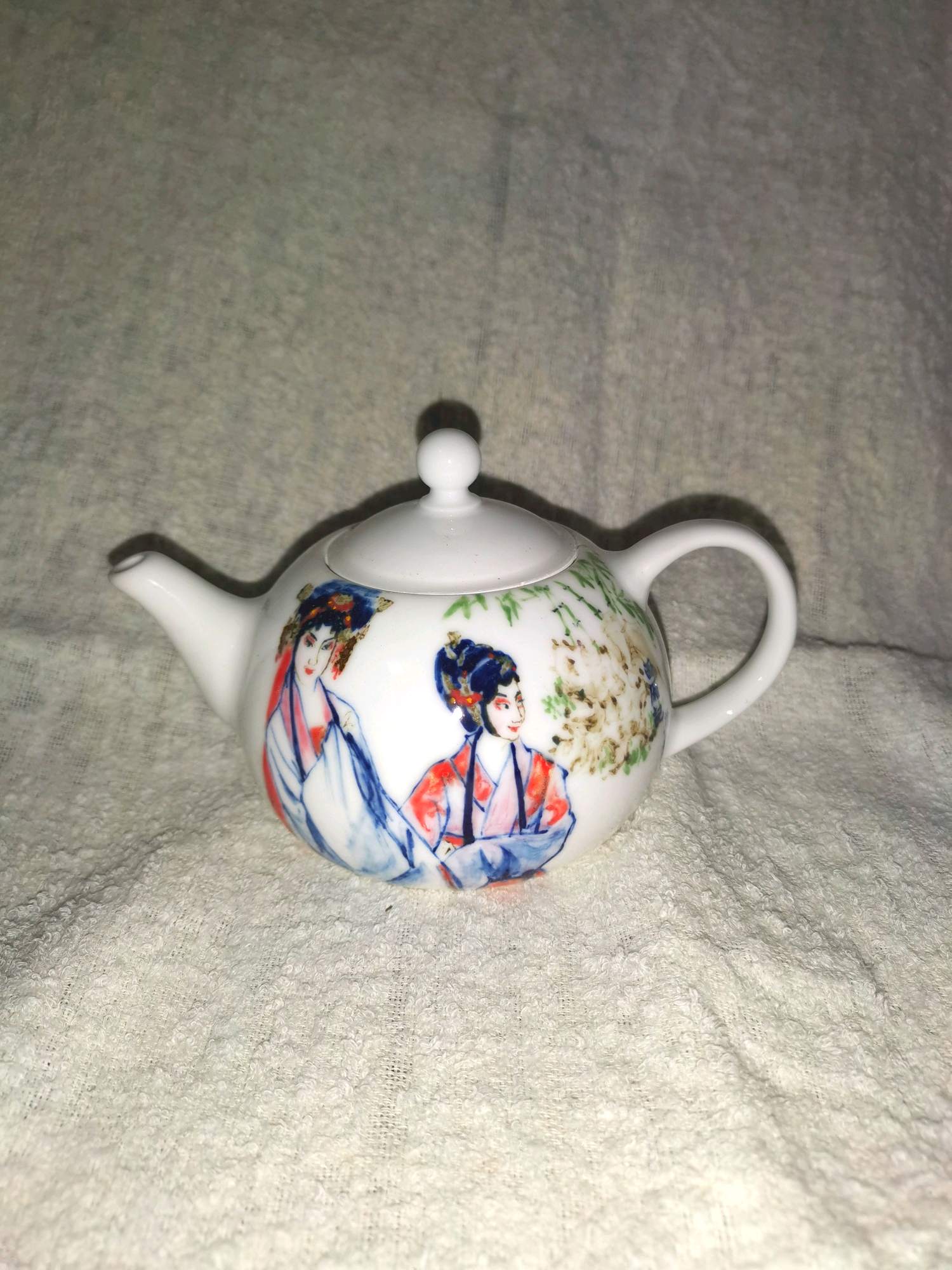 景德镇陶瓷水杯价格表,景德镇杯子轻还是重