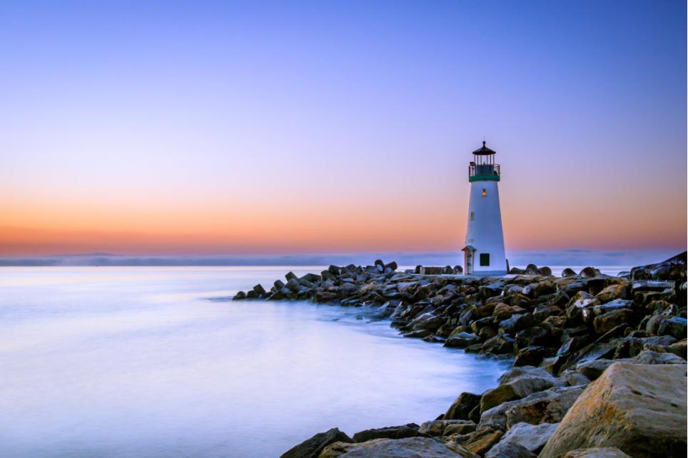 长得漂亮还很努力,聪明漂亮的生肖蛇女