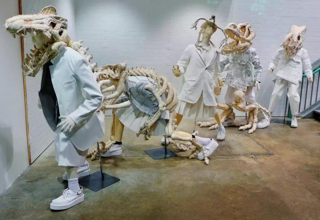 川久保玲年轻时的照片,川久保玲经典作品