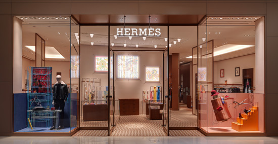 中国留学生为了能背上爱马仕，需要耍尽一切手段？