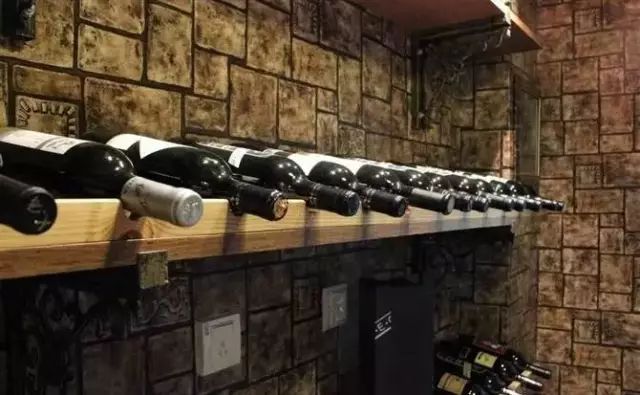 100100010000区别,100元和1000元葡萄酒