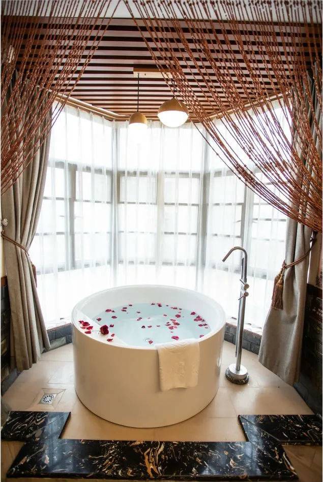 揭阳普宁盘龙湾温泉,普宁盘龙湾温泉度假村山泉水乐园