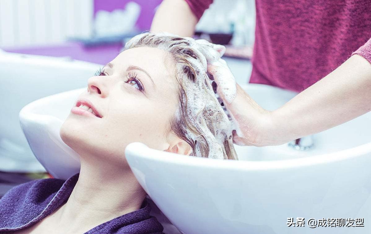 理发店到底靠什么挣钱,理发店为啥暴利还赚不到钱