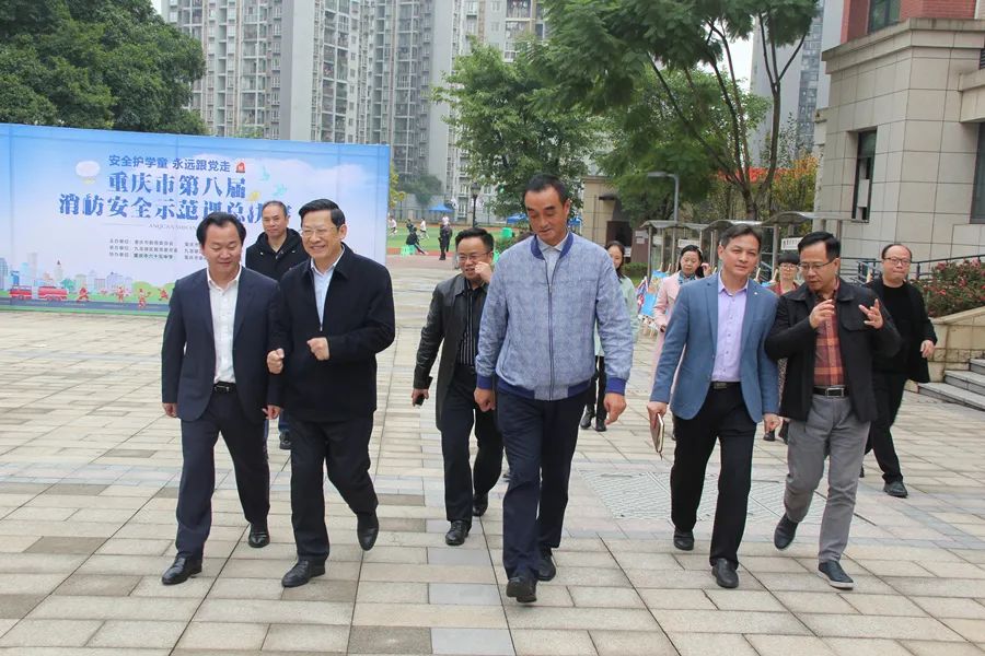 邓沁泉市教委副主任,市教委邓沁泉主任