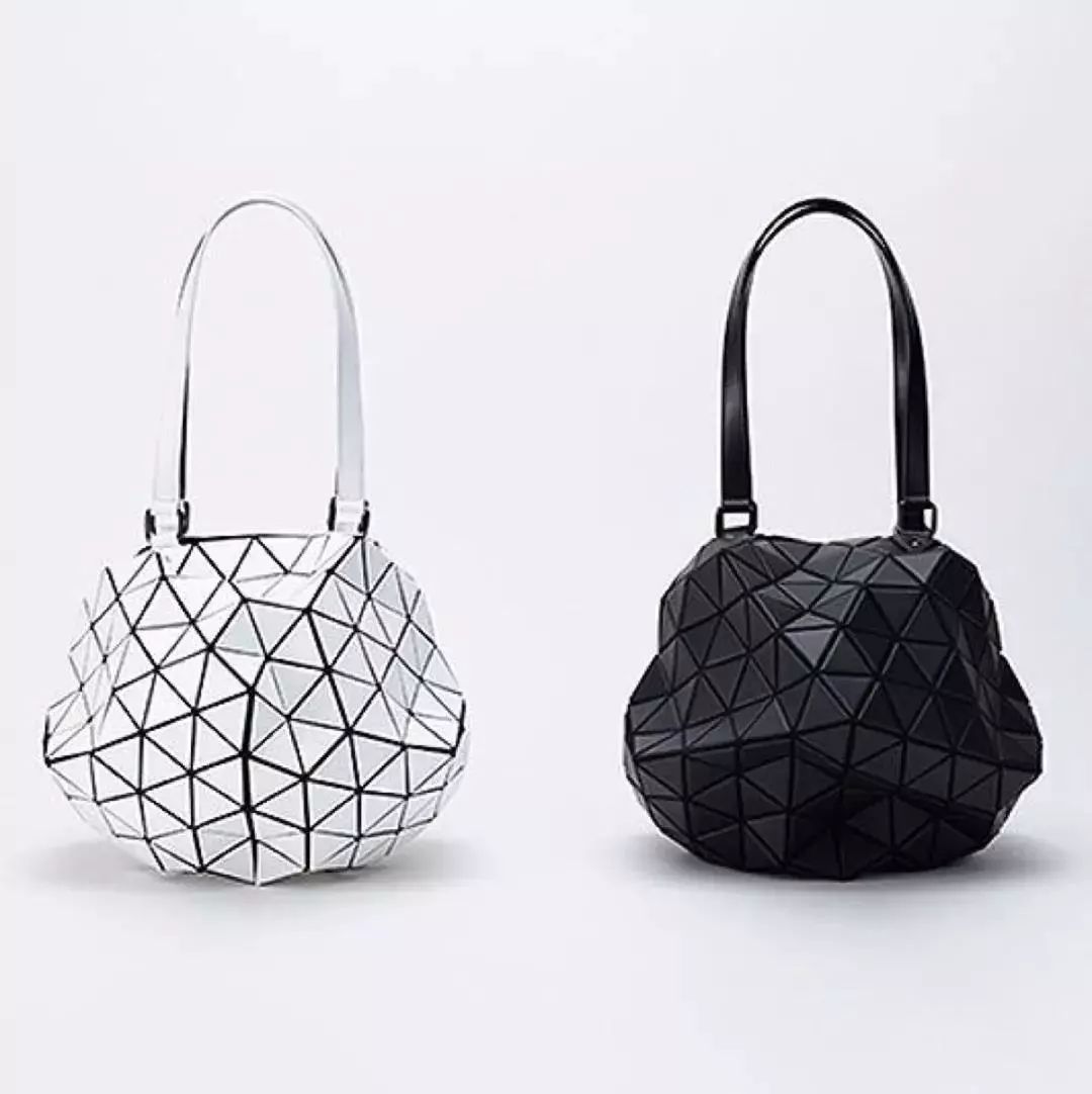 三宅一生菱格包经典色,三宅一生菱格包为什么那么火