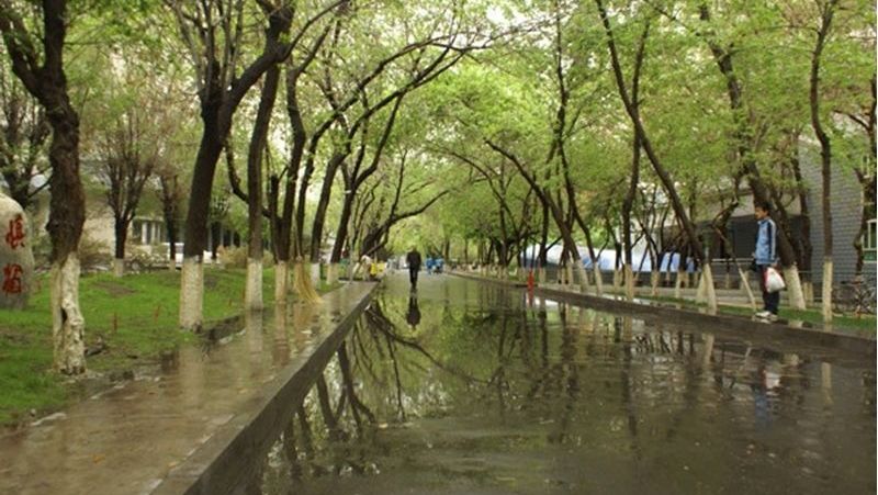 厚德博学传承大学精神砺行致远,厚德笃学求实创新是哪所大学校训