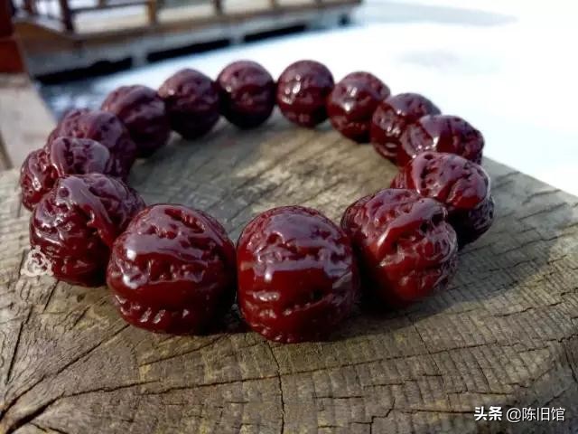 盘包浆后的核桃,霸王龙文玩手串形成包浆后怎么办