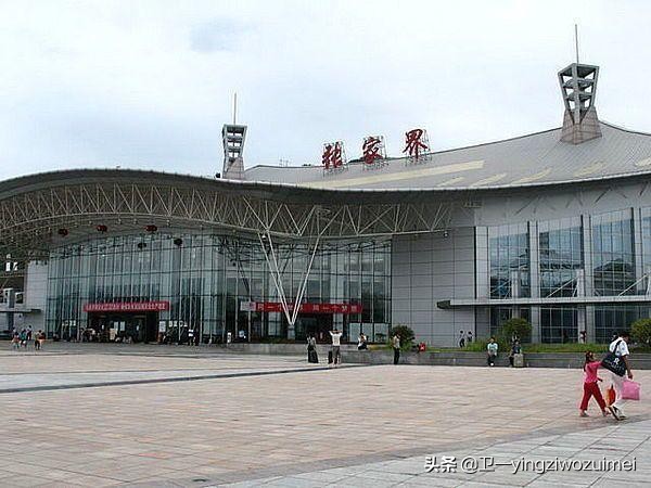 张家界自驾游住宿攻略,张家界森林公园乌龙寨住宿攻略