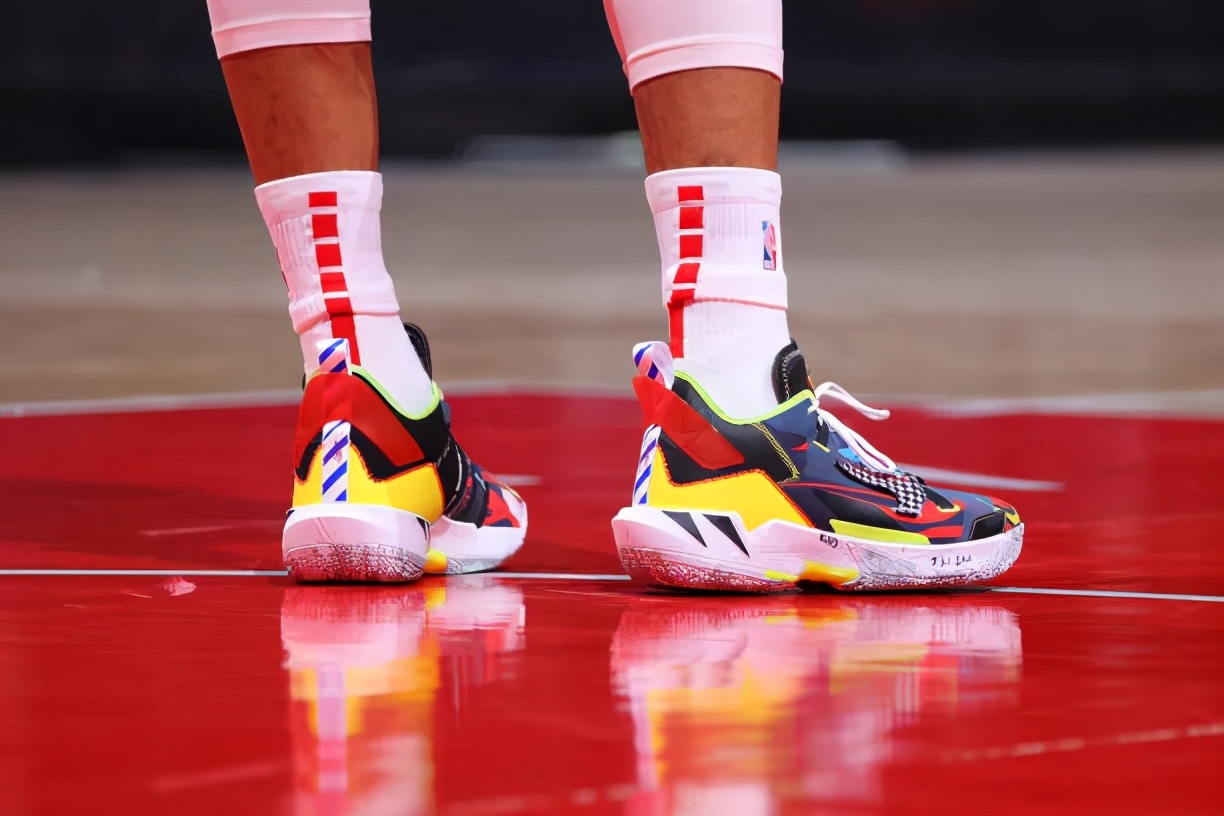 nba上脚韦德之道八,韦德上脚全城11新配色