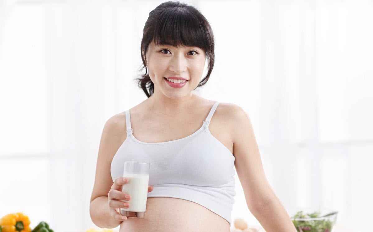 孕妇提前一星期羊水破了快生了吗,羊水提前破怎么办