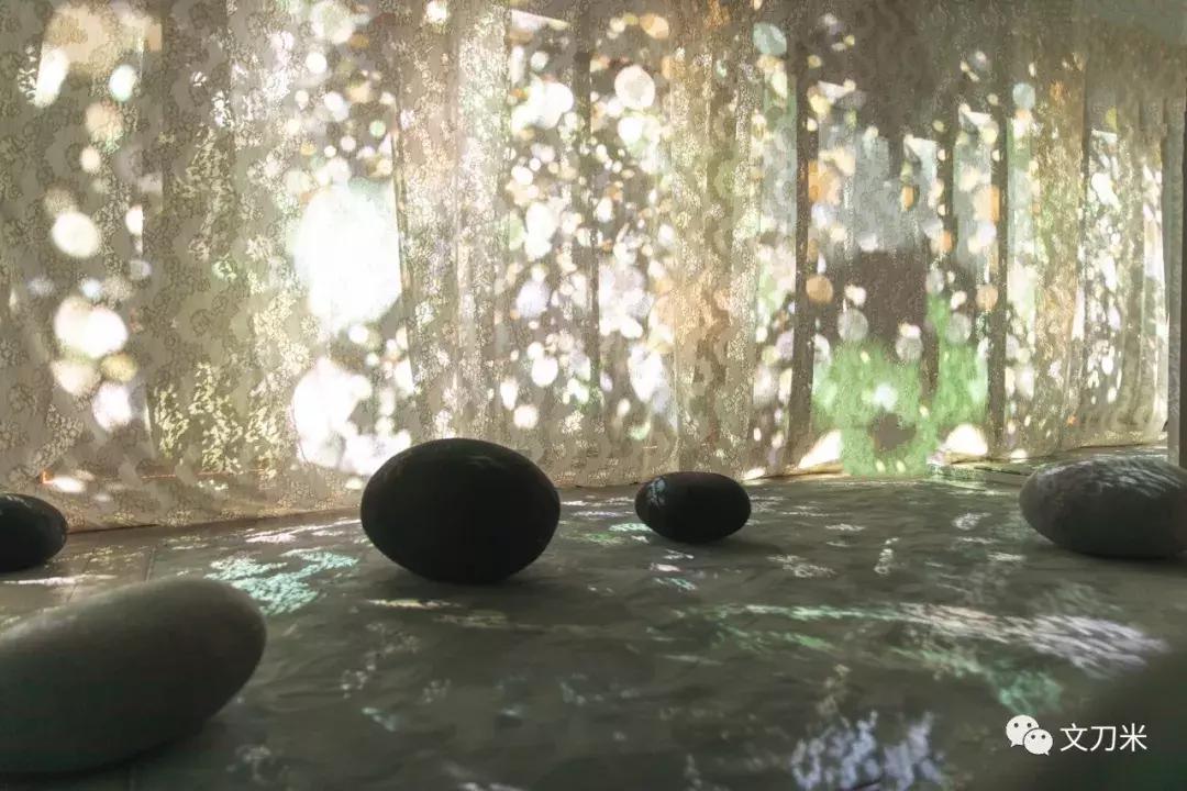 热门独立设计师背后，玩面料的中国人