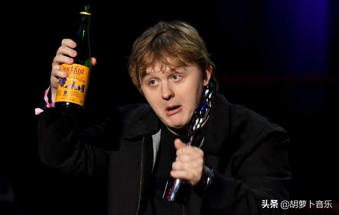 今日欧美圈:黑人娱乐电视大奖线上举办,碧昂斯获人道主义大奖