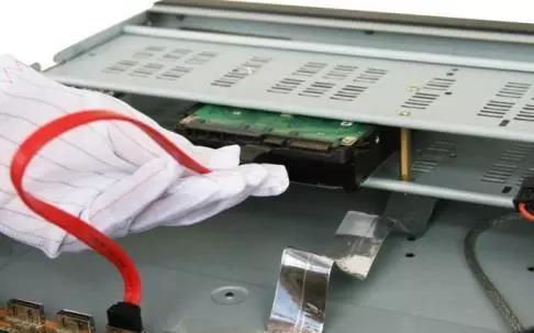 新手必须掌握的硬盘基本知识,新手入门安装固态硬盘