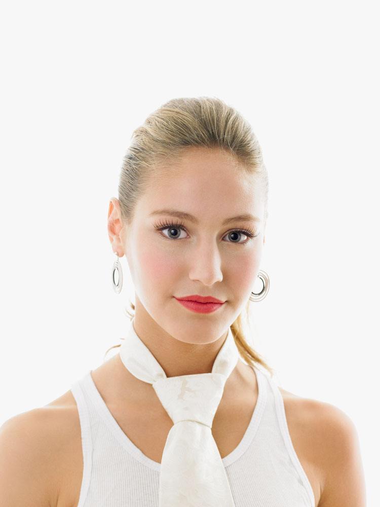 我国男女比例严重失调，组队娶外国老婆成为新一代潮流