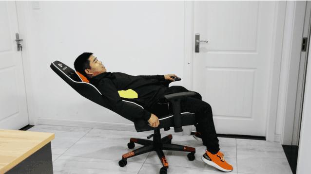 维拓瑞齐电竞椅质量怎么样,维拓瑞齐电竞椅迪瑞克斯