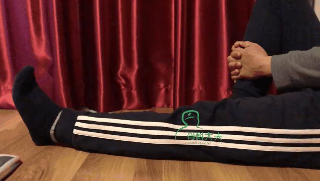 哪些动作可以缓解膝关节疼,膝关节康复的4个动作