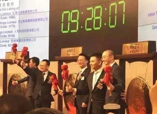 靠美女直播走红的映客,想成为第二个腾讯,如今股票跌成白菜价