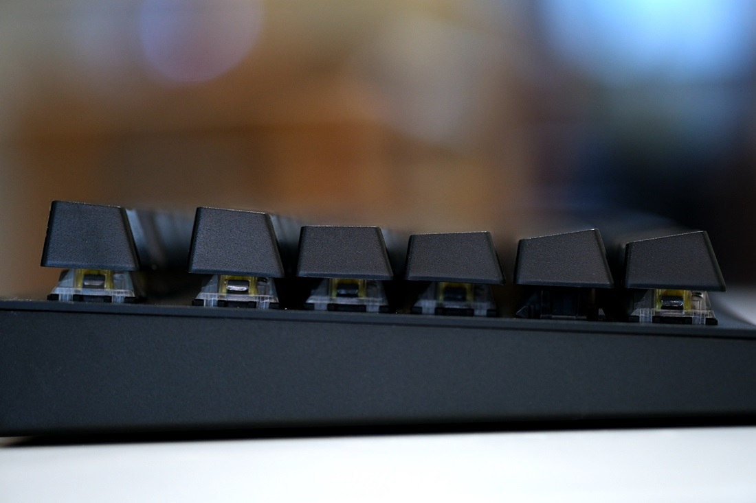 雷蛇黑寡妇蜘蛛v3无线pro机械键盘,雷蛇黑寡妇蜘蛛键盘灯光设置教程