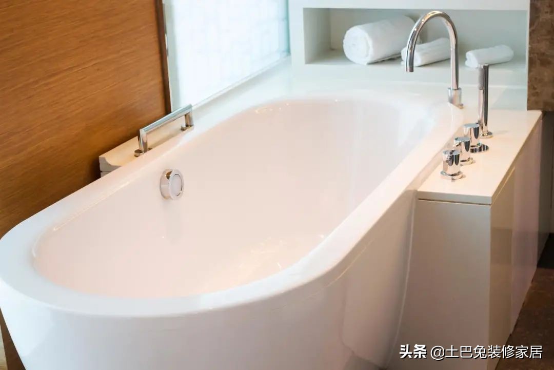 两夫妻的第1套房，榻榻米落灰、冰箱门打不开、下雨地漏反味…