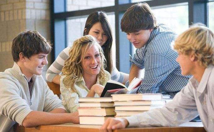 家长怎么教育孩子拖延症,孩子磨蹭有拖延症家长不能光靠催