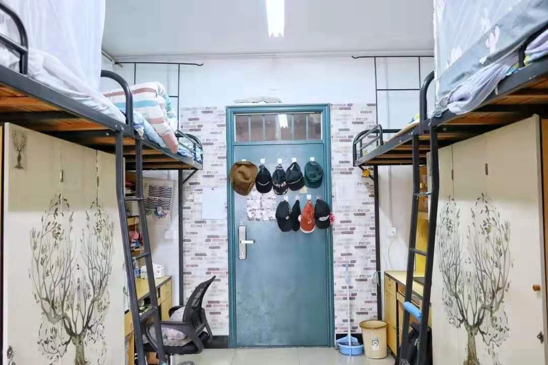 中南大学宿舍有多豪华,拥有十几个食堂的大学