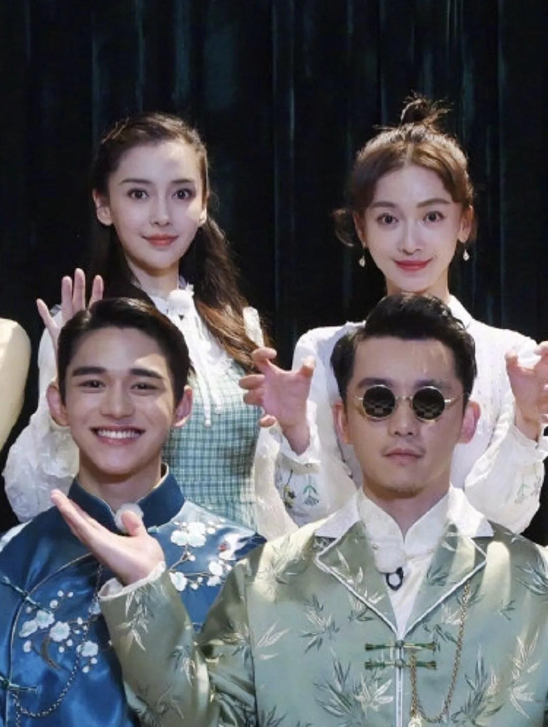 吴谨言是怎么出道的,吴谨言和angelababy撞脸