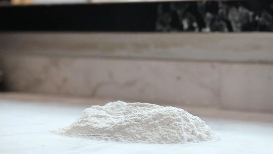 一挤就爆奶的超薄0.1pizza，被外国朋友吹上天