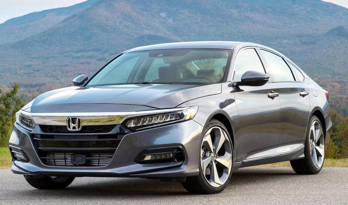 开完雅阁再开昂克赛拉什么感觉,凯美瑞cvt和雅阁cvt哪个耐用