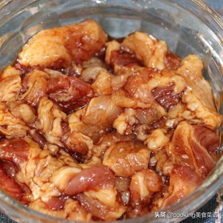 大白菜炒豆干五花肉,豆干炒五花肉教学视频