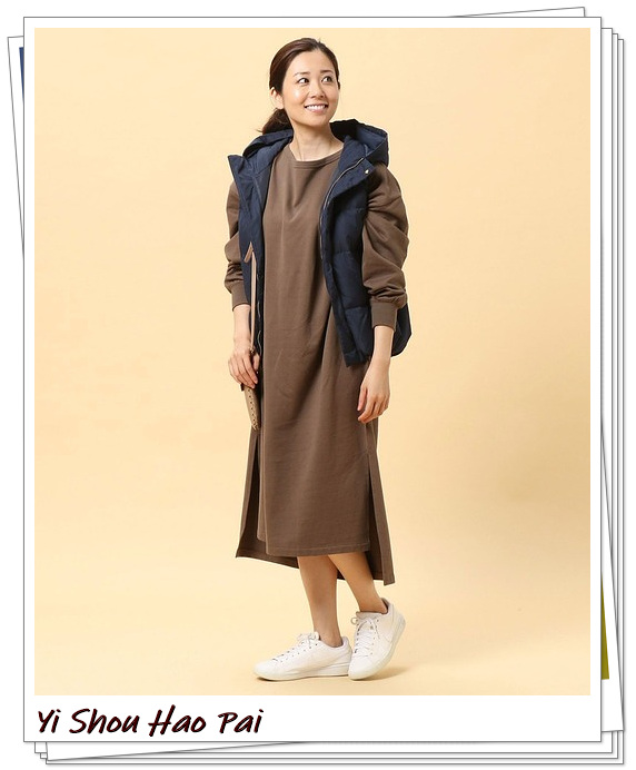 黑色的棉背心外套怎么搭配,海军蓝羽绒