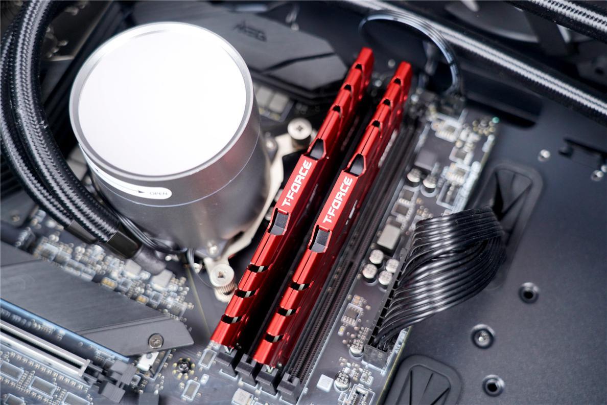 十铨内存冥神3200可以超到多少,内存条十铨冥神好还是海盗船