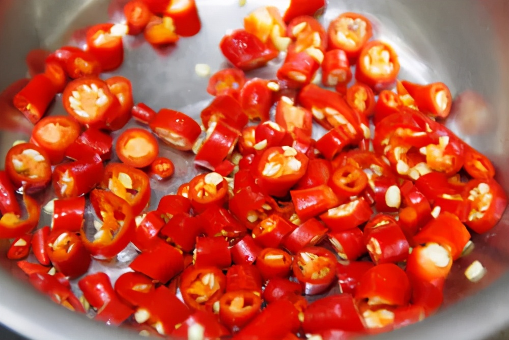 辣椒水喷植物会死吗,喷辣椒水的后果