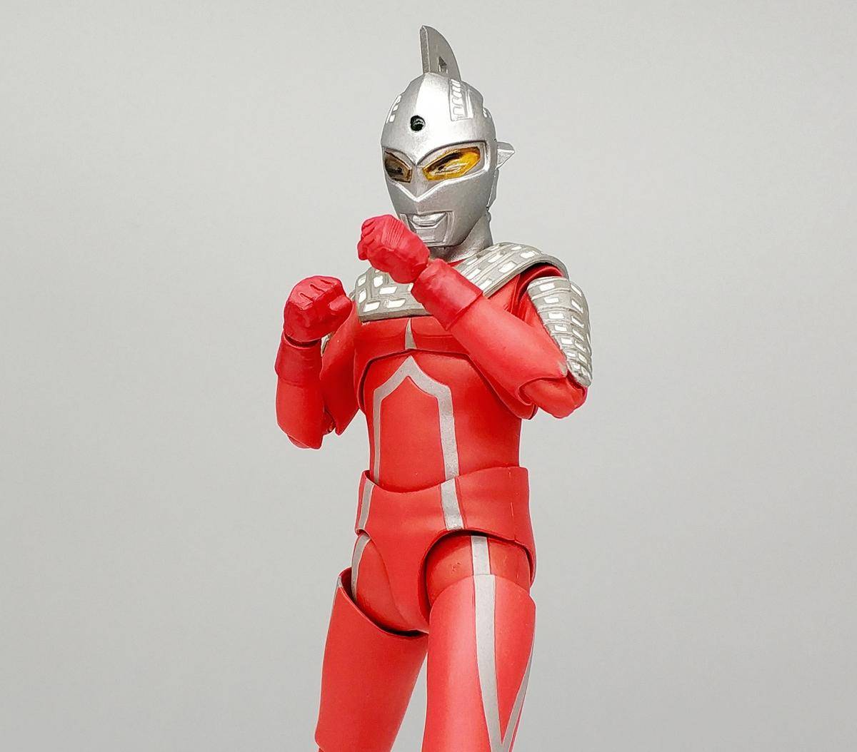 模玩机设:以弹之名守望地球地球的赤红巨人SHF赛文