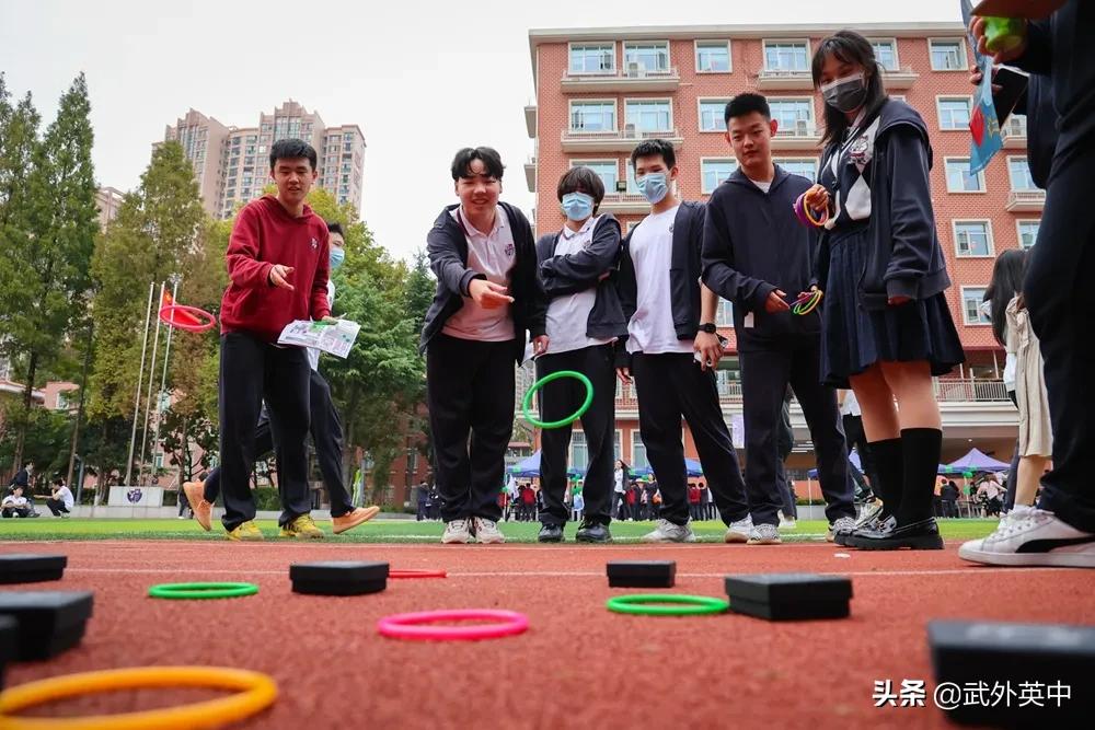 英中高中｜“嘉”期有你，“社”彩纷呈—记高中部社团嘉年华活动