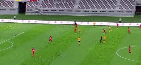 国足0比3澳大利亚集锦守门员,国足0:3澳大利亚全场