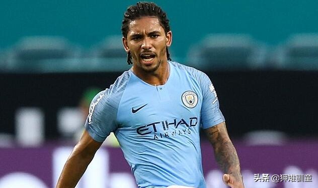 曼城：这劳工证搞不定。维拉：球员卖给我们，我们一招就能搞定