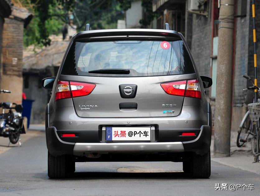 10年的骊威和飞度哪个值得买,二手飞度和骊威选哪个空间大