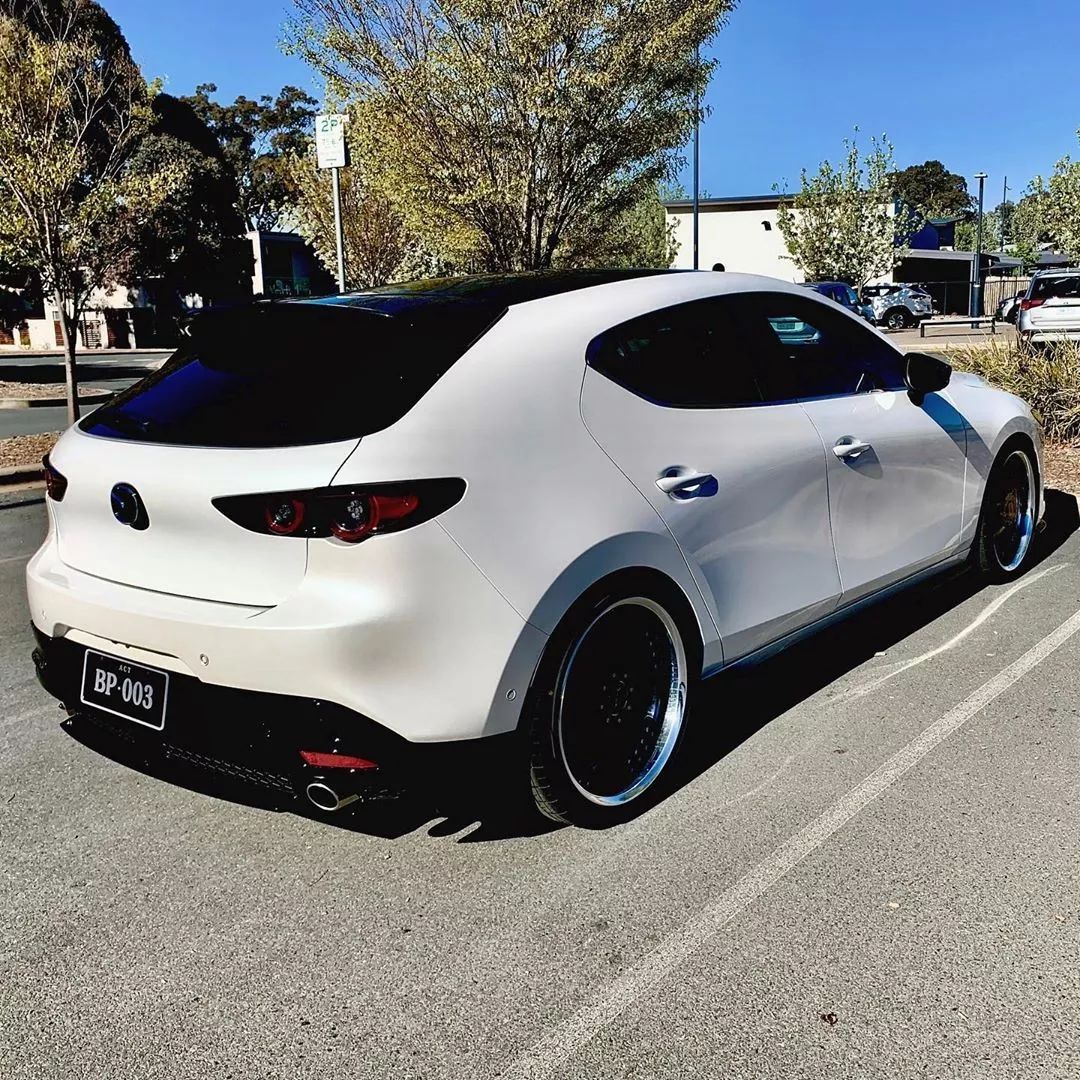 次世代马自达3国内竟缺席两厢版本，只能看国外玩家改装帅的飞起