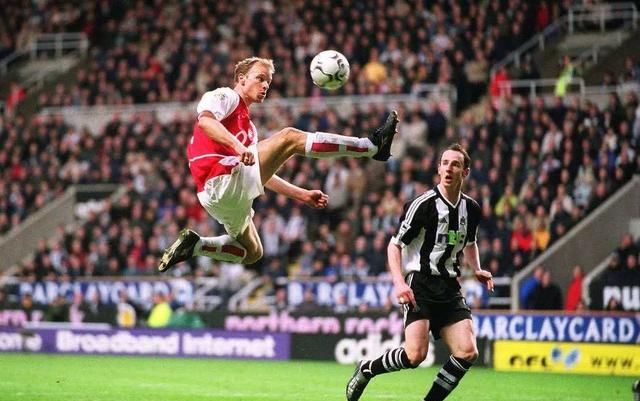 足坛十大经典博格坎普转身,博格坎普无解停球