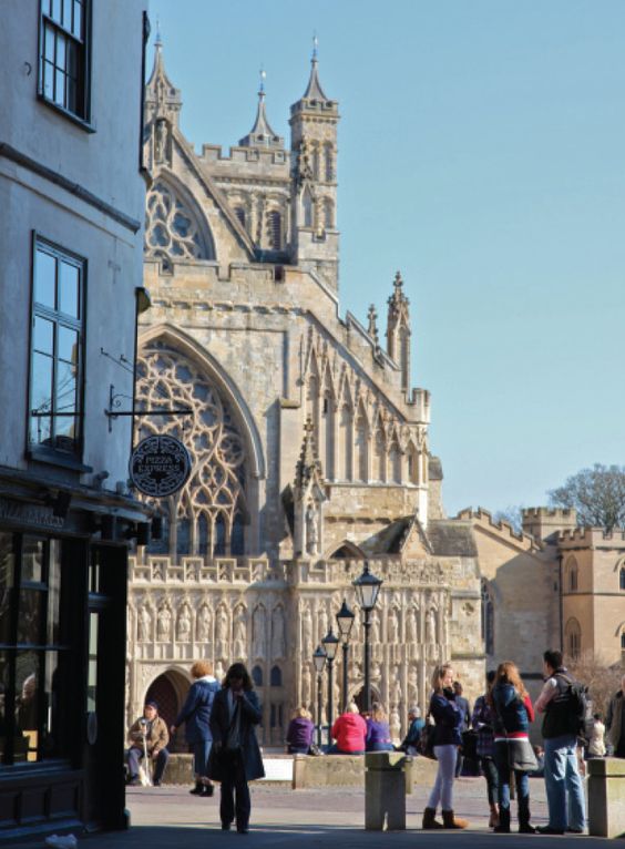 去英国埃克塞特大学留学怎么样？在读学生是如何评价exeter