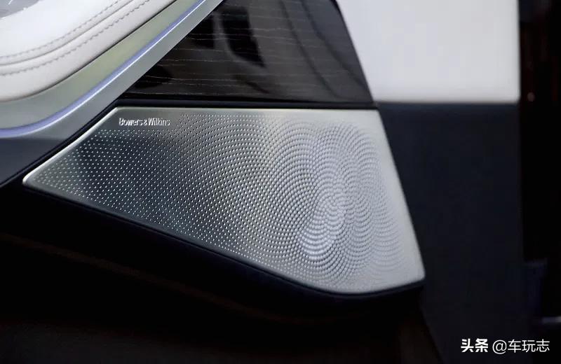 奔驰和宝马哪个音响效果好,宝马的音响好还是奔驰音响好