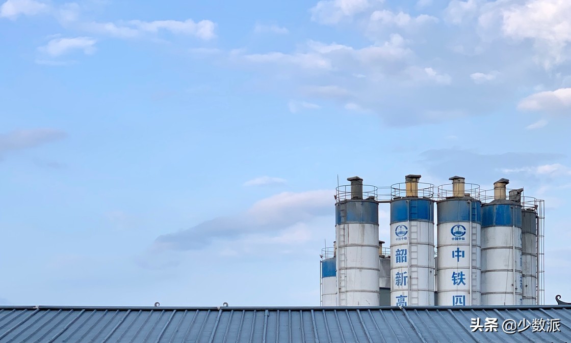 最全的出差必备清单,一年300天都在旅行