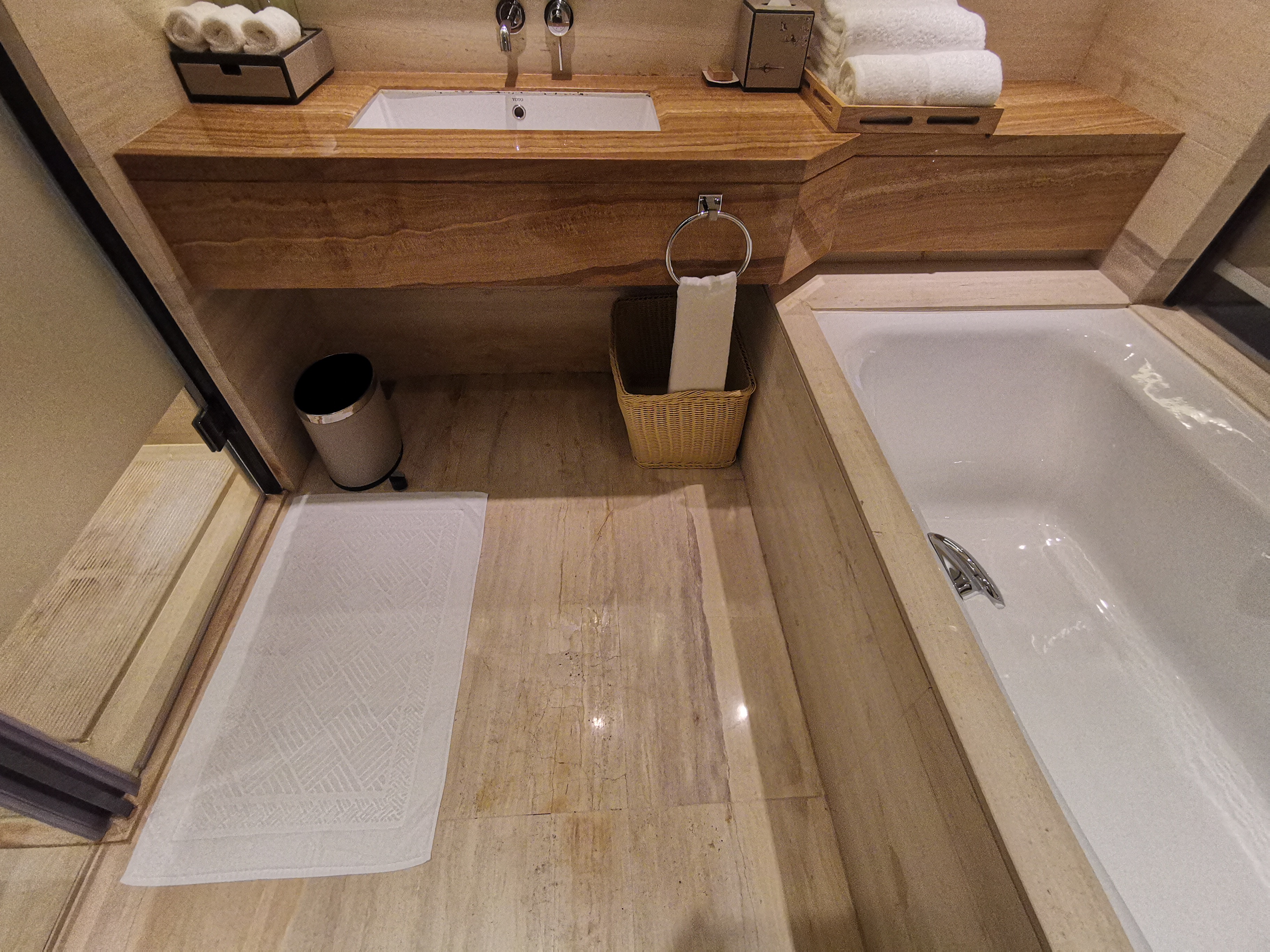 广州汇华希尔顿逸林酒店月饼,广州汇华希尔顿逸林酒店自助餐厅