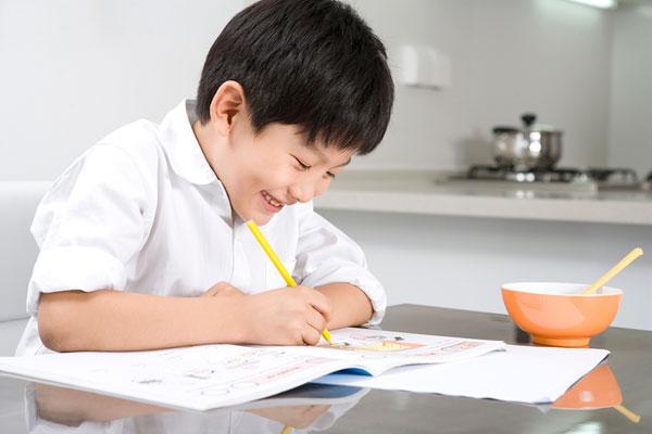 让中国笔告别卡脖子却打不过晨光,笔芯之王真彩输在质量太好?