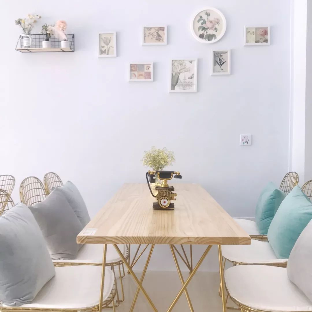 圆每个妹剂C的公主梦，这家店现在婚纱免费试，饮品+蛋糕请你食