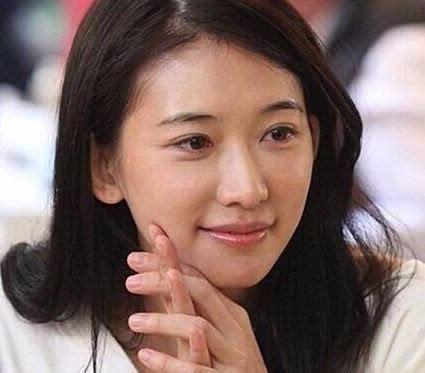 哪款素颜霜不容易暗沉,涂上一整天都不会暗沉的素颜霜