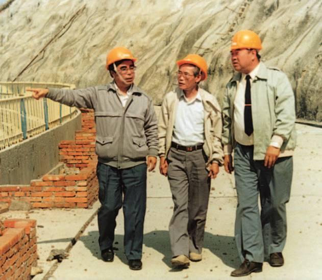 周总理亲自找回的烈士遗孤:8岁入狱10岁行乞,30年后成国家栋梁